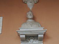 PB090107